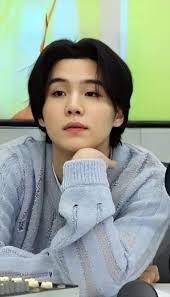 Amy Clutter's Instagram, Twitter & Facebook