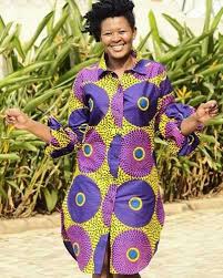 Paula est née et a grandi en espagne. Soldes Model De Robe Chemise En Pagne En Stock