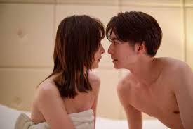 篠田麻里子、不倫妻役で濡れ場！大胆に乱れる激しいセックスがエロすぎるｗｗｗｗ - 裏ピク