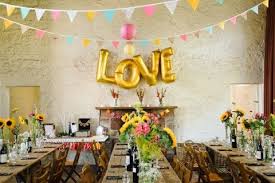 21 Jumbo Ideas For Gold Letter Balloons At Your Wedding Gold Letter Balloons Letter Balloons Golden Anniversary