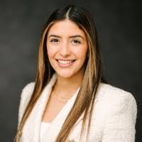 Diana Godinez's Instagram, Twitter & Facebook