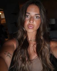 Growing & glowing 🌺🌻✨