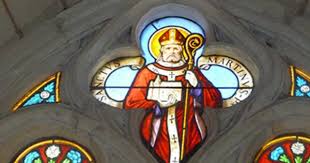 Eglise Saint Martin A Maille 37800 Vitrail Representant Saint Martin Saint Martin Eglise Saint