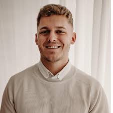 Mitarbeitende von AutoLevy GmbH