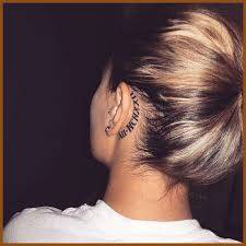1001 Ideen Und Bilder Zum Thema Tattoo Hinter Dem Ohr Tattoo Ideen Bild Bild Bilder Dem Hinter Behind Ear Tattoos Back Ear Tattoo Ear Tattoo