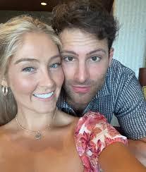 Jillian Andrews's Instagram, Twitter & Facebook