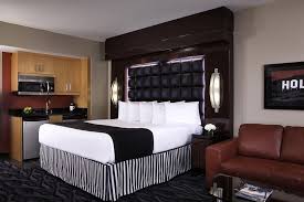 Ideally located on floors 42 through 48 these suites offer all the comforts of home and the opulence you would expect from a luxury resort. Elara Planet Hollywood 4 Bedroom Suite Boutique Hotels For Rent In Las Vegas Nevada United States