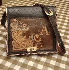 شنطه اسود جلد طبيعي هاند ميد wallet on a chain wallet chain
