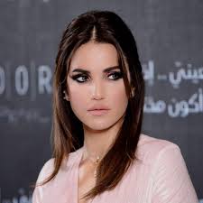 درة تتألق في جلسة تصوير جديدة. Ø§ØªÙ‚ÙˆØ§ Ø§Ù„Ù„Ù‡ Ø§Ù„ÙÙ†Ø§Ù†Ø© Ø¯Ø±Ø© ØªØ±Ø¯ Ø¹Ù„Ù‰ Ù…Ø±ÙˆØ¬ÙŠ Ø´Ø§Ø¦Ø¹Ø© Ø²ÙˆØ§Ø¬Ù‡Ø§ Ù…Ù† Ø§Ù„ÙÙ†Ø§Ù† Ù†ÙˆØ± Ø§Ù„Ø´Ø±ÙŠÙ Ù‚Ø¨Ù„ ÙˆÙØ§ØªÙ‡ Ø§Ù„ÙŠÙˆÙ… Ø§Ù„Ø¥Ø®Ø¨Ø§Ø±ÙŠ