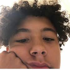 Curly short hair can look sweet, sexy, sleek, messy and always, always chic. On Instagram Ethan Has The Cutest Baby Face In The World Saviordrug Boys With Curly Hair Cute Mexican Boys Light Skin Boys