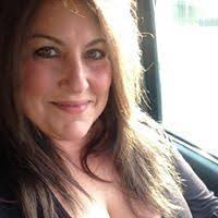 Deanna Damato's Instagram, Twitter & Facebook