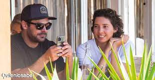 As you've probably heard by now, zac efron has shacked up with an aussie, and no, it isn't me. Wer Ist Vanessa Valladares Zac Efrons Freundin Wer Weiss