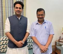 Arvind kejriwal faces one of the biggest challenges on 4th december, against the well established political parties of india. Speculation Mounts As Ahmed Patel S Son Faisal Meets Kejriwal