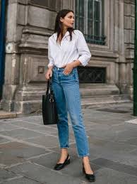 Model baju atasan wanita simple dengan warna light baby blue akan menjadi tren di tahun 2019 ini. 14 Busana Wanita Kekinian Yang Ngehits Di 2020 Bikin Kamu Makin Menawan