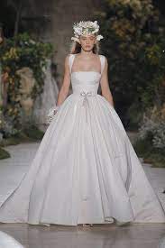 Die silhouette der roben zeigt neben der klassischen. Brautkleider Von Reem Acra 2019 Eine Kollektion Fur Romantiker Kleider Hochzeit Brautmode Sommerhochzeit Outfits