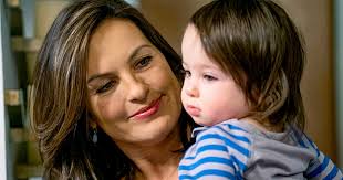 La travesía de la actriz de “La ley y el orden” para formar su familia con  hijos adoptados