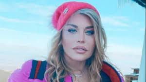 Recent, loredana groza a fost plecată aproximativ o lună în tulum, mexic, acolo unde a petrecut neîntrerupt, zi şi noapte. Loredana Groza Se DestÄƒinuie Prima DatÄƒ Cand M Am Dus In Germania MÄƒ Uitam Cu Jind La Vitrine