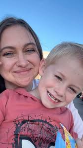 Come with us to find @lolasfinehotsauce at Hyvee! Of course we had to throw  in more then what we came for 🤪, We spiced up our chicken caesar wraps for  dinner last night by adding Lola’s Original hot ...