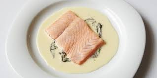 L Escalope De Saumon A L Oseille De La Maison Troisgros Saumon A L Oseille Troisgros Oseille