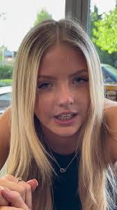 Mariah Rhodes's Instagram, Twitter & Facebook