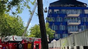 Un Incendie Dans Le Batiment D Edf Quartier Clairmarais A Reims