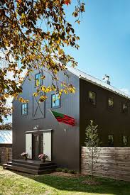 71 Stunning Exterior Home Colors 2020 Vibrant House Color Schemes These surfaces include clapboard and aluminum siding, wood shingles.