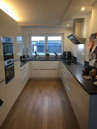 Unsere Neue Kuche Ist Fertig Der Hersteller Ist Hacker 4030 Stilrichtung Der Fertig Hack Kitchen Design Small New Kitchen Small Apartment Kitchen