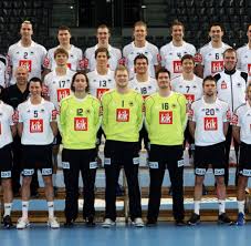 Für den vierfachen weltmeister deutschland ist es natürlich pflicht, sich für das turnier zu qualifizieren. Handball Wm Weltmeister Deutschland Auf Halbfinalkurs Welt