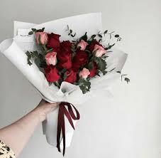 Shades Of Red Rose Bouquet Flowers Bouquet Gift Red Flower Bouquet Luxury Flowers