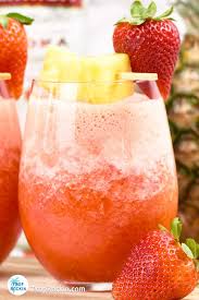 If you love vodka drinks you'll love this recipe! 25 Best Summer Cocktails Recipes Trop Rockin
