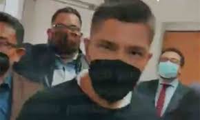 Diego helguera, el hombre que atropelló a dos jóvenes, sigue dado la fuga; Fwbuj4midbxcm