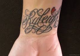 You'll never want to cover these with a bracelet. 70 Interesting Name Tattoos On Wrist