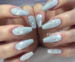 No acrylic, easy, lasts 3 weeks. Winter Inspired Nails Winter Nails Acrylic Silver Nails Stiletto Nails