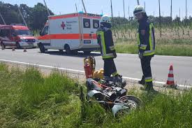 Lebensgefährliche verletzungen haben sich zwei junge fürstenfeldbrucker am mittwochabend bei einem unfall mit einem quad am pucher. Folgenreiches Uberhol Manover Todliches Bade Ungluck Betruger Bande Gefasst Zwei Schwerverletzte Bei Quad Unfall Kelheim Today