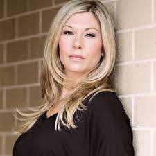 Nicole Sellars's Instagram, Twitter & Facebook