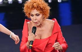 Ornella vanoni ha lanciato anche lei il suo personale appello a non uscire di casa per rispetto degli altri e di chi combatte contro il coronavirus. Sanremo 2021 Ospiti Negramaro Vanoni E Amoroso Confermati Davidemaggio It