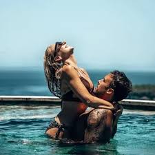 Janja garnbret climbed all 4 final boulder problems in the first attempt. Janja Garnbret Sploh Si Ne Upam Razmisljati O Tem Da Oi Ne Bi Bilo Koroske Novice