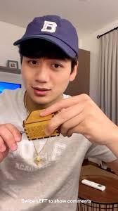 [CONTEXT] From Moon River to Jumbo Hotdog, This screen recording was  originally posted by River Joseph OFC in Tiktok from River’s Kumu  livestream in 2022. During that time, Jumbo Hotdog dance was a ...