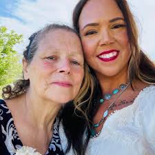 Guests once entered the lab of Professor Wells and found themselves  traveling back in time! ⏰ Kingdom of the Dinosaurs was a dark ride that  took riders into the Pre-Historic Times navigating