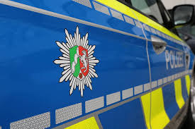 Zwei linke organisationen bekannten sich zu. Staatsschutz Ermittelt Nach Brandsatz Fund Vor Tonnies Villa Radio Bielefeld