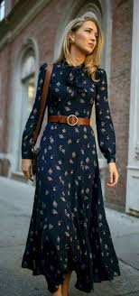 I Really Love The Country Prairie Romantic Dress Trend For Fall I Like That This One Is More Sophisticated Than Sac Classy Dress Luxury Outfits Fashion Classy