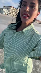 Jasmine Pineda (@jasminepanama22)’s videos with back to the ocean