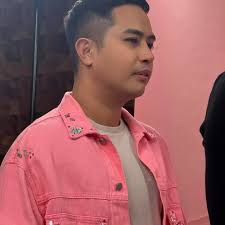 Good Morning Bermuda Daydreamin'!! Lynda, Chris and I would like to take a  moment to once again welcome all of our new members! Our little community  is growing so quickly! Thank you