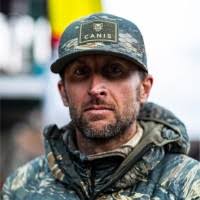 100+ profilů „Efurd“