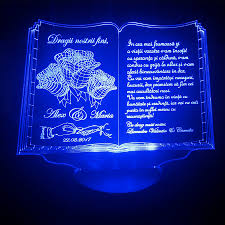 Devenind cu un an mai matură, fii și mai inteligentă și mai frumoasă. Cadou Personalizat Trofeu Led Pentru Fini Carticica Daruri Alese