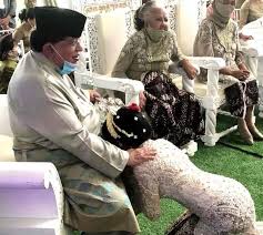 Ku nan de xin (1979). Ku Nan The Rm2million Pocket Man At His Son S Wedding Malaysia