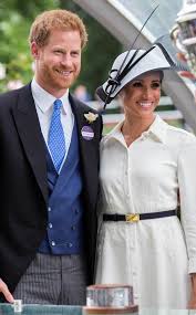 A smiling (and barefoot!) harry looks lovingly at meghan, who cradles her baby bump as she rests in his lap. Prince Harry Meghan Markle From The Big Picture Today S Hot Photos Prince Harry And Meghan Meghan Markle Prince Harry Harry And Meghan
