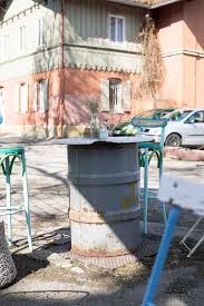 Das Cafe Isarfraulein An Der Grosshesseloher Brucke Cafe Biergarten Gross