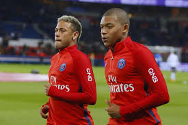 C'est aussi se rappeler comment pour tous ces gosses devenus footballeurs professionnels, le rêve de porter les couleurs de leur pays est devenu réalité. Mondial 2018 Mbappe A Rate Son Rendez Vous Avec Neymar