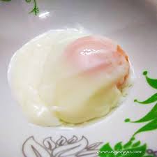 Hanya rendam telur dalam air, masak! Tips Masak Telur Setengah Masak Ngam Ngam